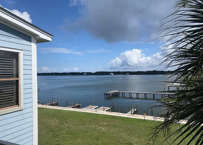 Lagoon Front Paradise With Access Holiday home *